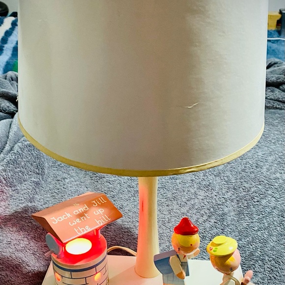 Vintage Jack and Jill nursery lamp - Picture 4 of 8